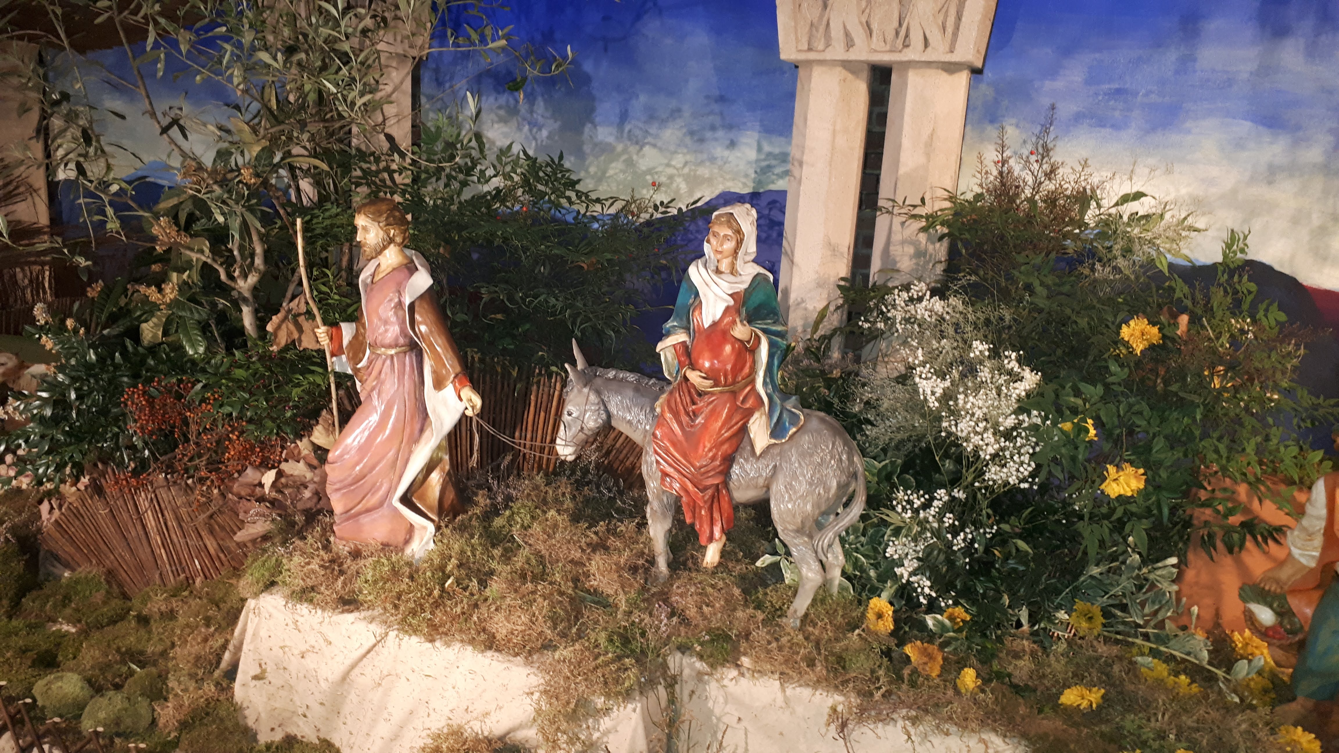 Joseph, Marie et l'âne - crèche de Sainte-Odile Avent 2020 ©E.H./paroisse Sainte-Odile