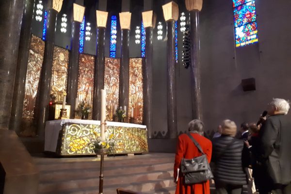 Présentation du nouvel éclairage du retable